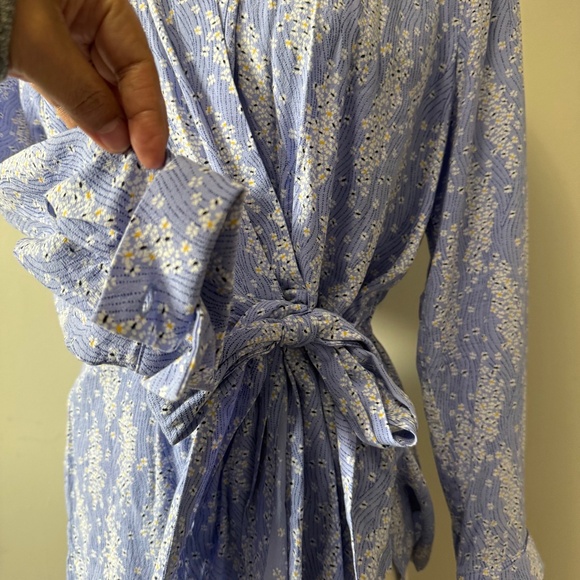 Per Una by Mark and Spenser V neck longsleeve Blue and White Wrap Blouse size 16 - Picture 4 of 10